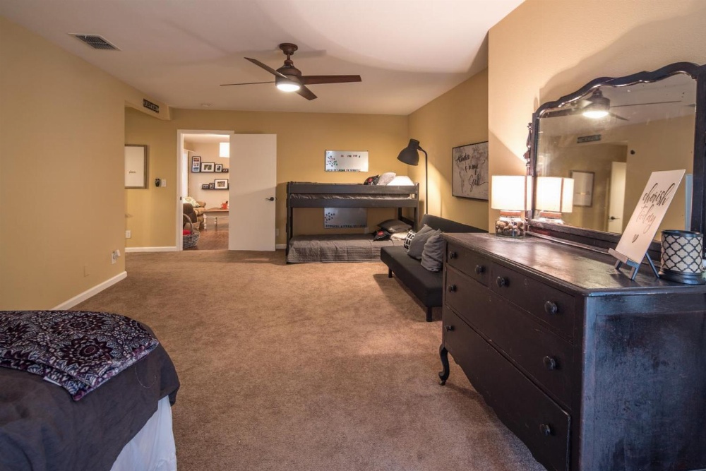 Honey Haus on the Horseshoe Home Main image